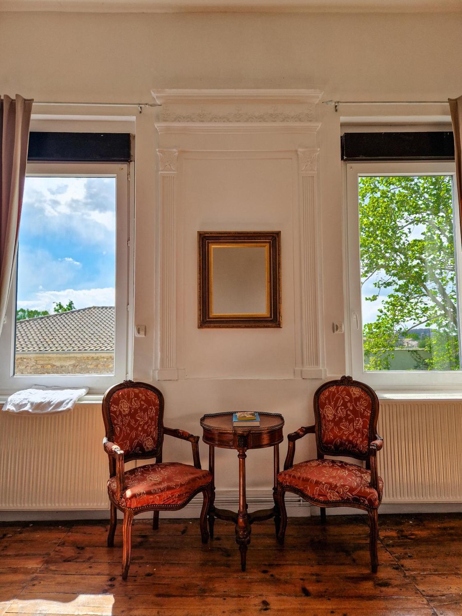 Отель Le Manoir De Lisle Экстерьер фото