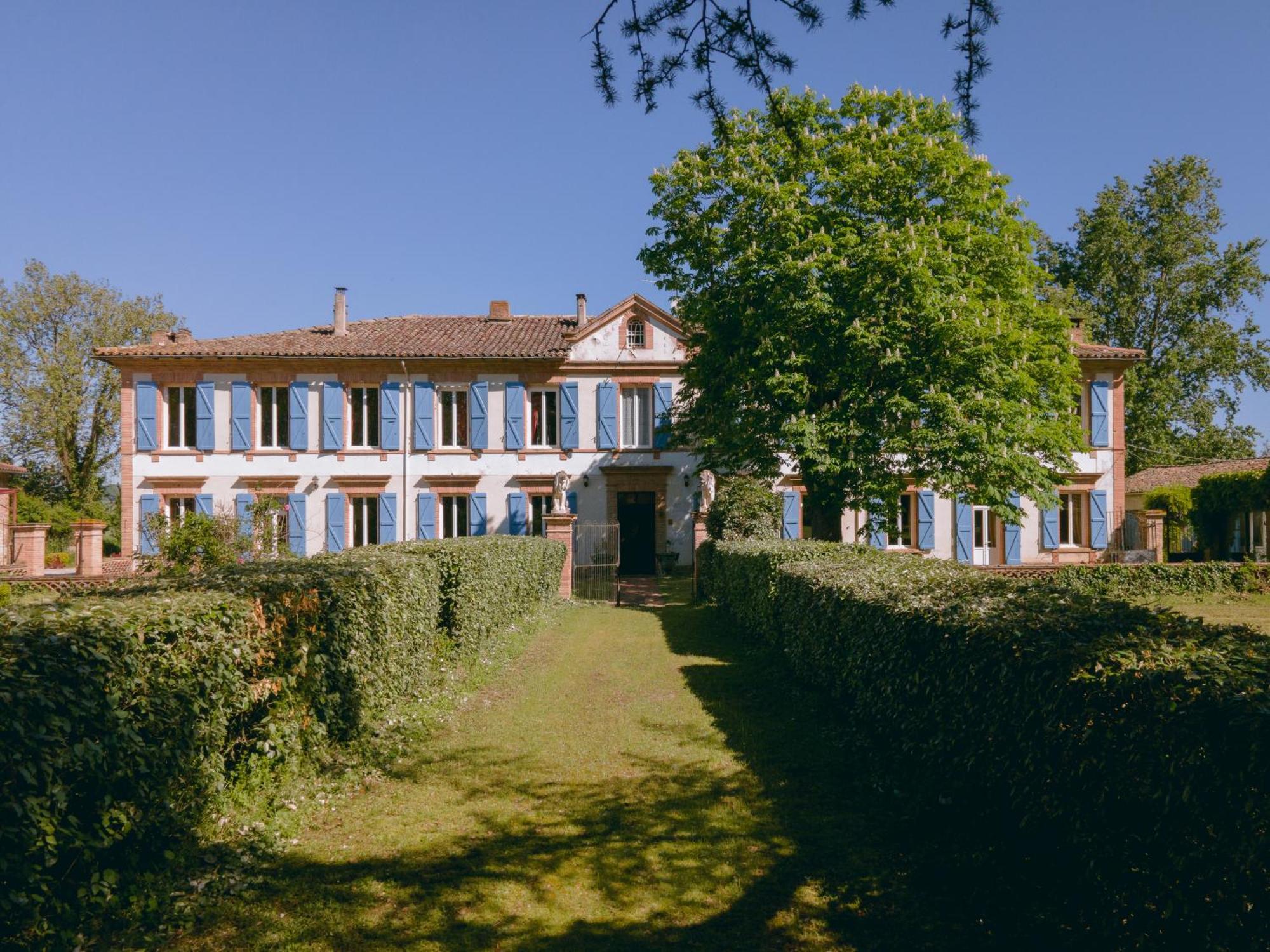 Отель Le Manoir De Lisle Экстерьер фото
